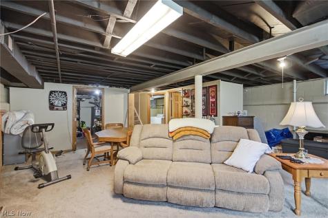 16040 Glenridge Avenue Middleburg Heights OH 44130
