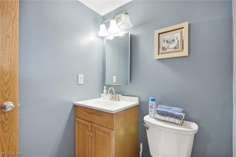 16040 Glenridge Avenue Middleburg Heights OH 44130
