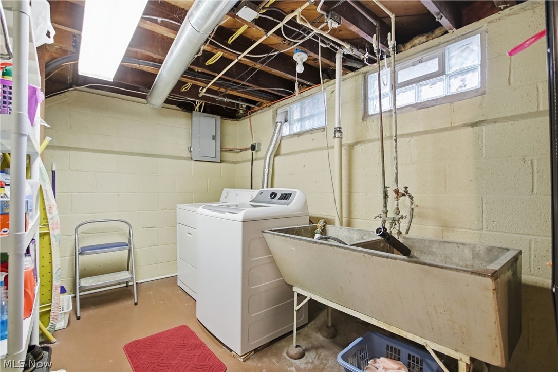 16040 Glenridge Avenue Middleburg Heights OH 44130