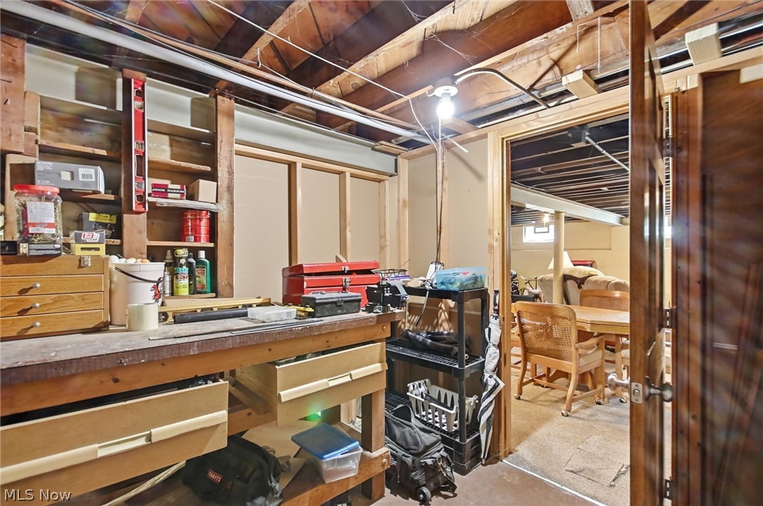16040 Glenridge Avenue Middleburg Heights OH 44130