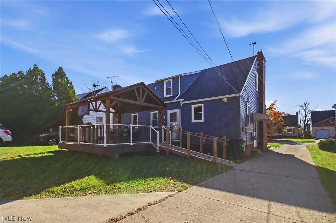 16040 Glenridge Avenue Middleburg Heights OH 44130