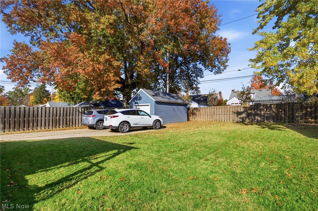 16040 Glenridge Avenue Middleburg Heights OH 44130