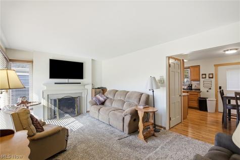 16040 Glenridge Avenue Middleburg Heights OH 44130