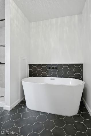 8160 Joyce Road Broadview Heights OH 44147