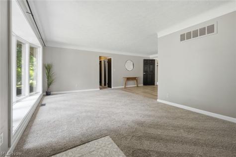8160 Joyce Road Broadview Heights OH 44147