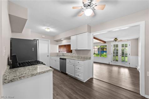 8991 Lynnhaven Road Parma Heights OH 44130