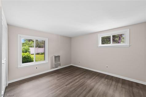 8991 Lynnhaven Road Parma Heights OH 44130