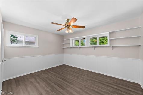 8991 Lynnhaven Road Parma Heights OH 44130