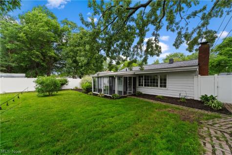 8991 Lynnhaven Road Parma Heights OH 44130
