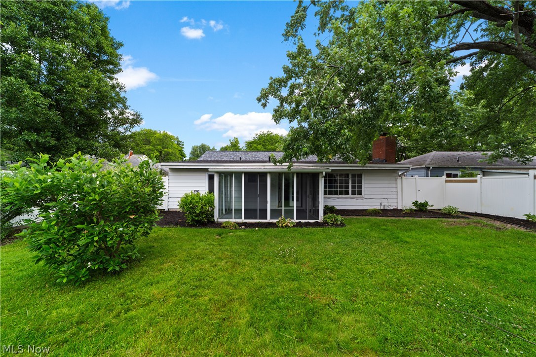 8991 Lynnhaven Road Parma Heights OH 44130