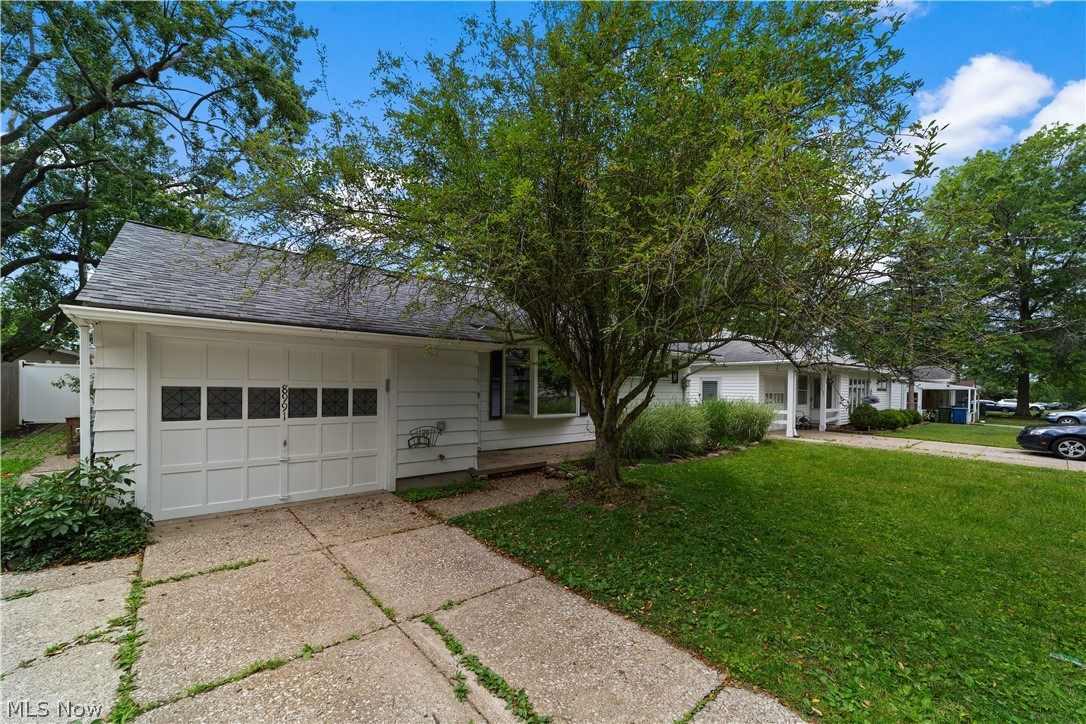 8991 Lynnhaven Road Parma Heights OH 44130