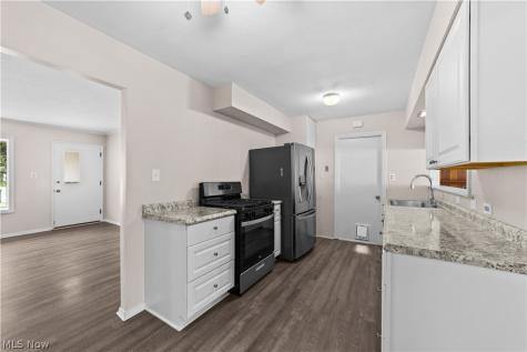 8991 Lynnhaven Road Parma Heights OH 44130