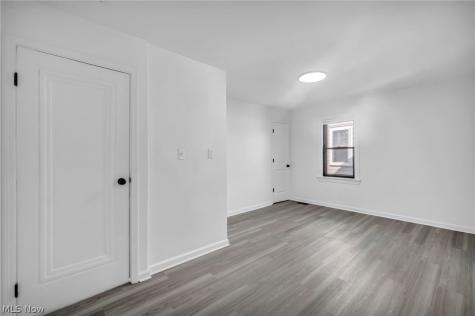 3741 Woodridge Road Cleveland Heights OH 44121