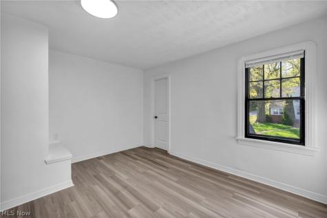 3741 Woodridge Road Cleveland Heights OH 44121