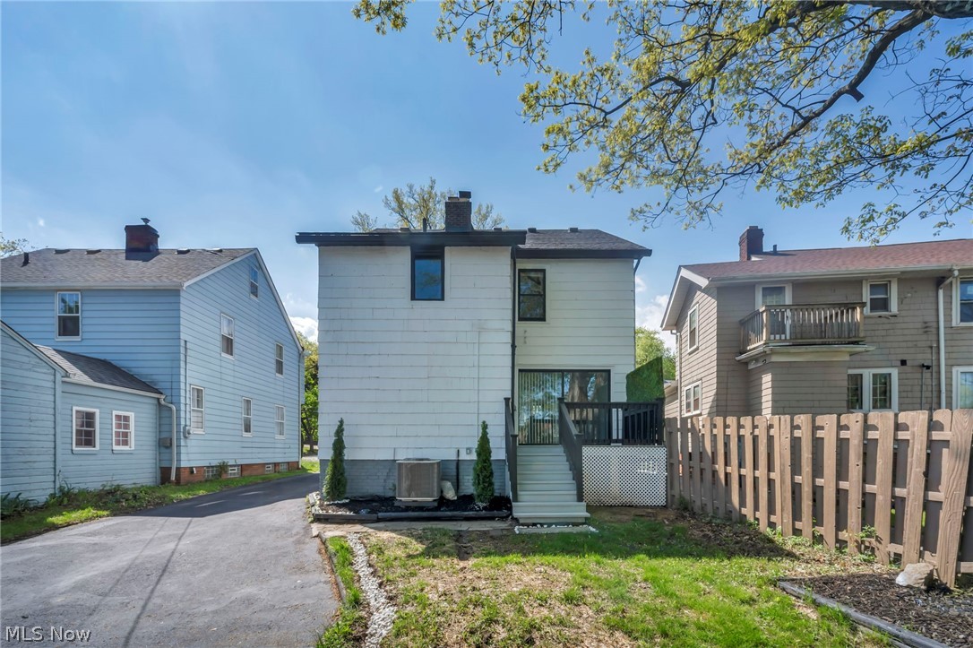 3741 Woodridge Road Cleveland Heights OH 44121