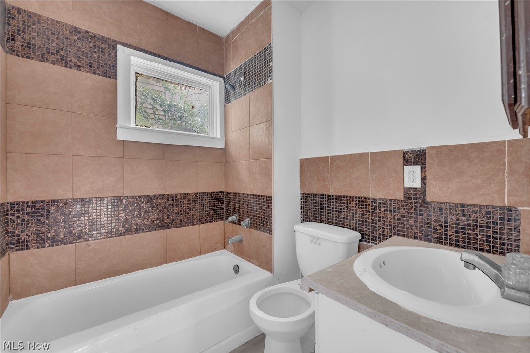 1418 E 95th Street Cleveland OH 44106