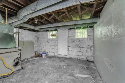 1418 E 95th Street Cleveland OH 44106