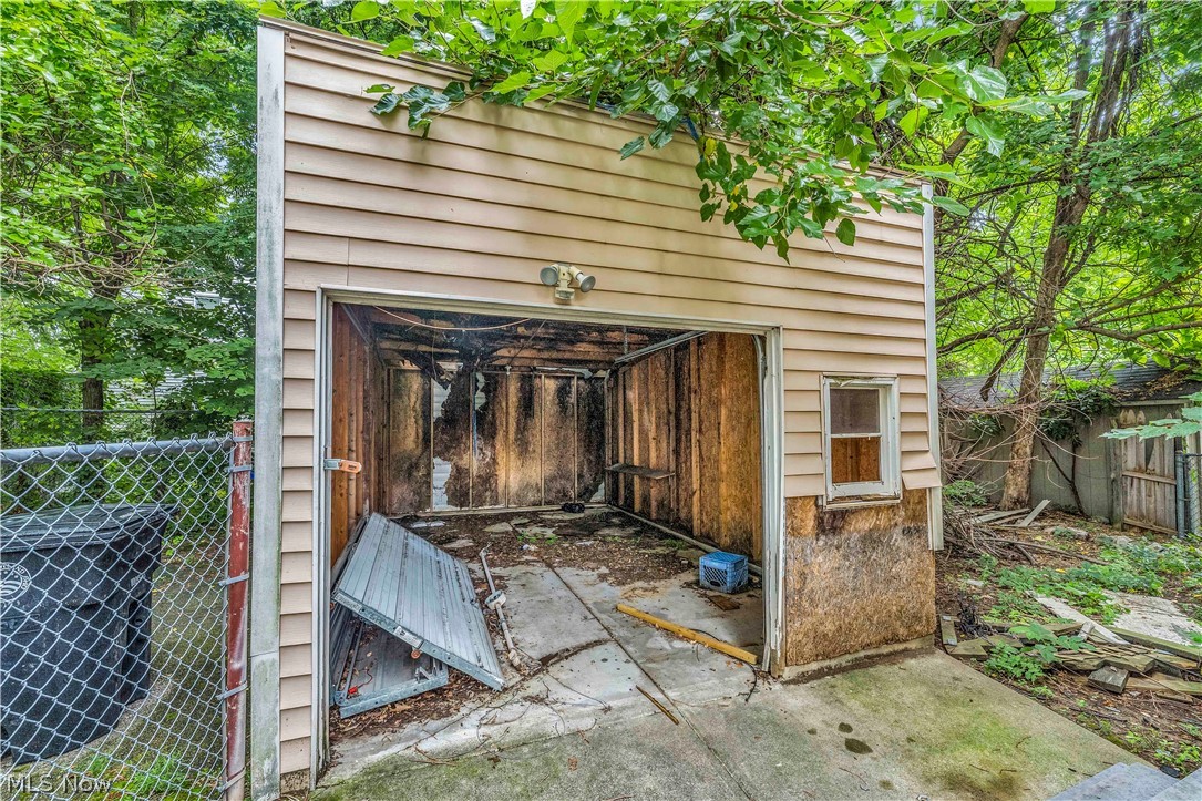 1418 E 95th Street Cleveland OH 44106