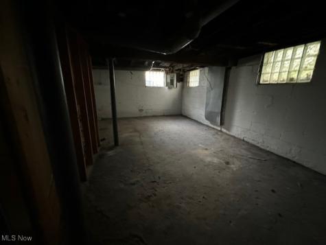 499 E 124 Street Cleveland OH 44108