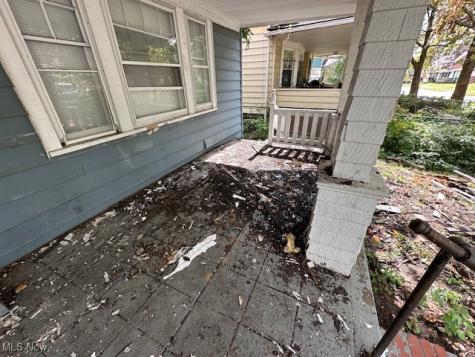 499 E 124 Street Cleveland OH 44108