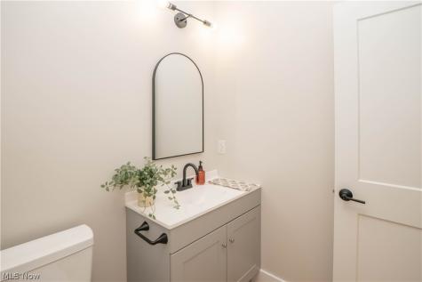 4327 Skycrest Drive NW Canton OH 44718