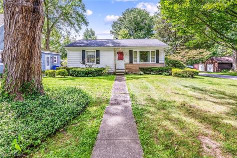 177 N Scranton Street Ravenna OH 44266