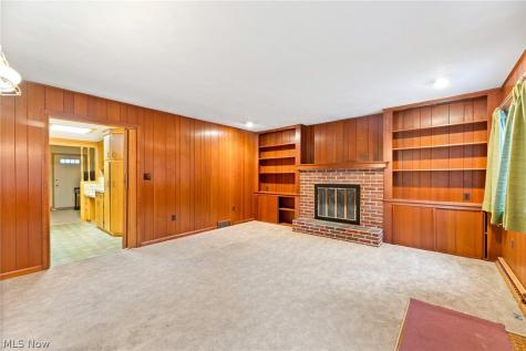 177 N Scranton Street Ravenna OH 44266