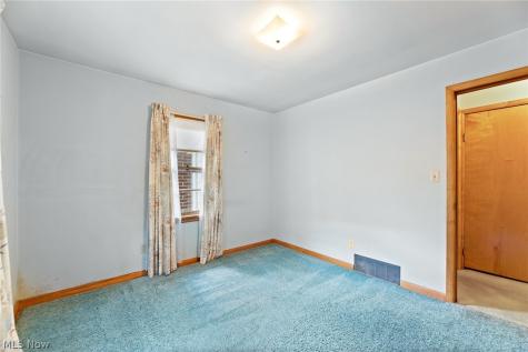 177 N Scranton Street Ravenna OH 44266