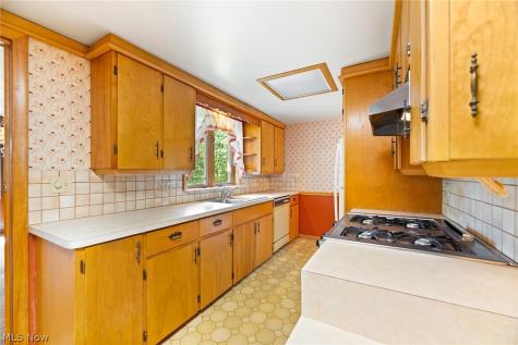 177 N Scranton Street Ravenna OH 44266