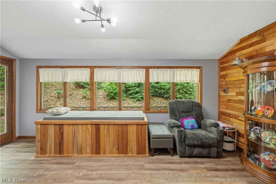 2402 Woodlawn Dover OH 44622