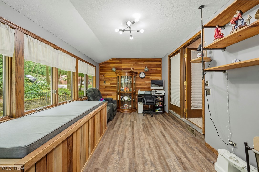 2402 Woodlawn Dover OH 44622