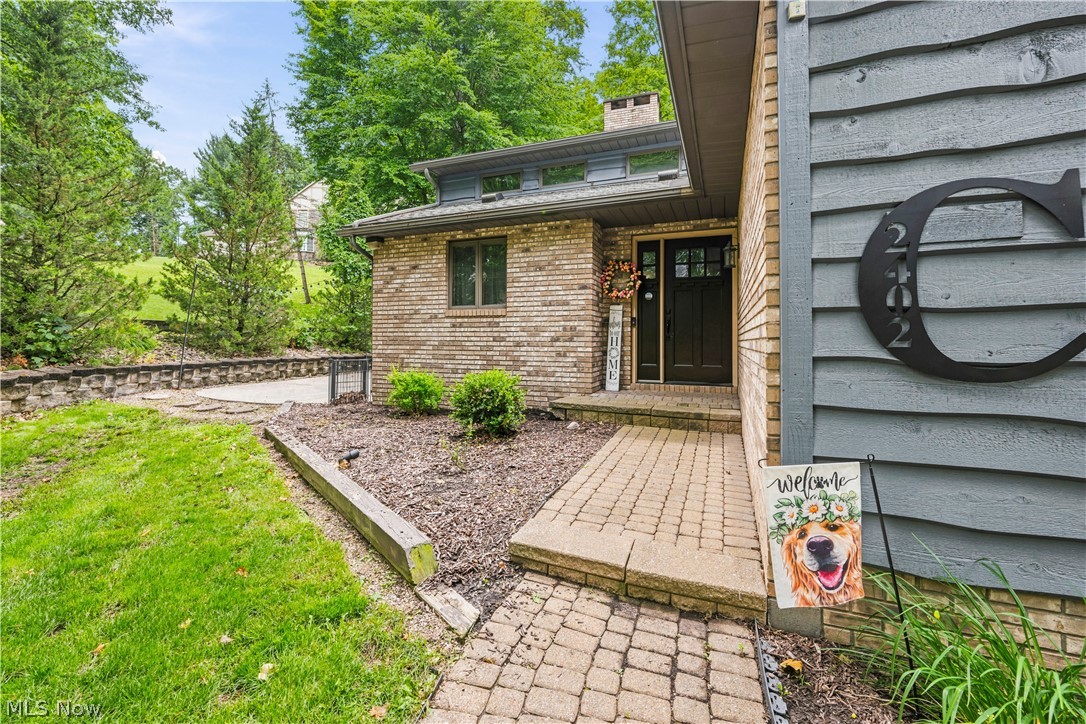 2402 Woodlawn Dover OH 44622