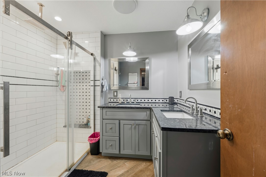 2402 Woodlawn Dover OH 44622