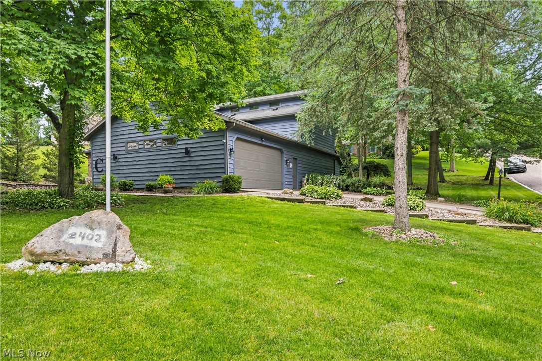 2402 Woodlawn Dover OH 44622