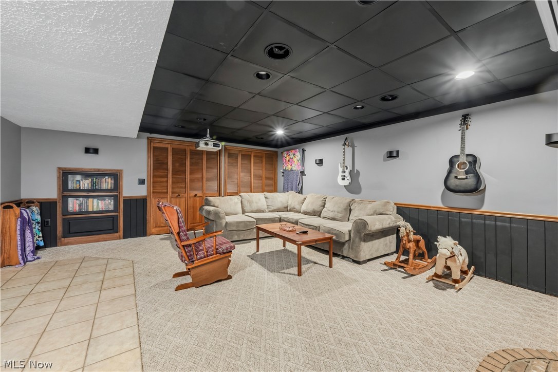 2402 Woodlawn Dover OH 44622