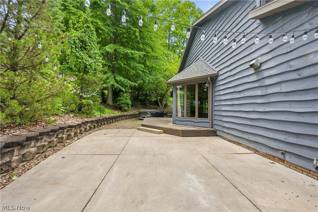 2402 Woodlawn Dover OH 44622