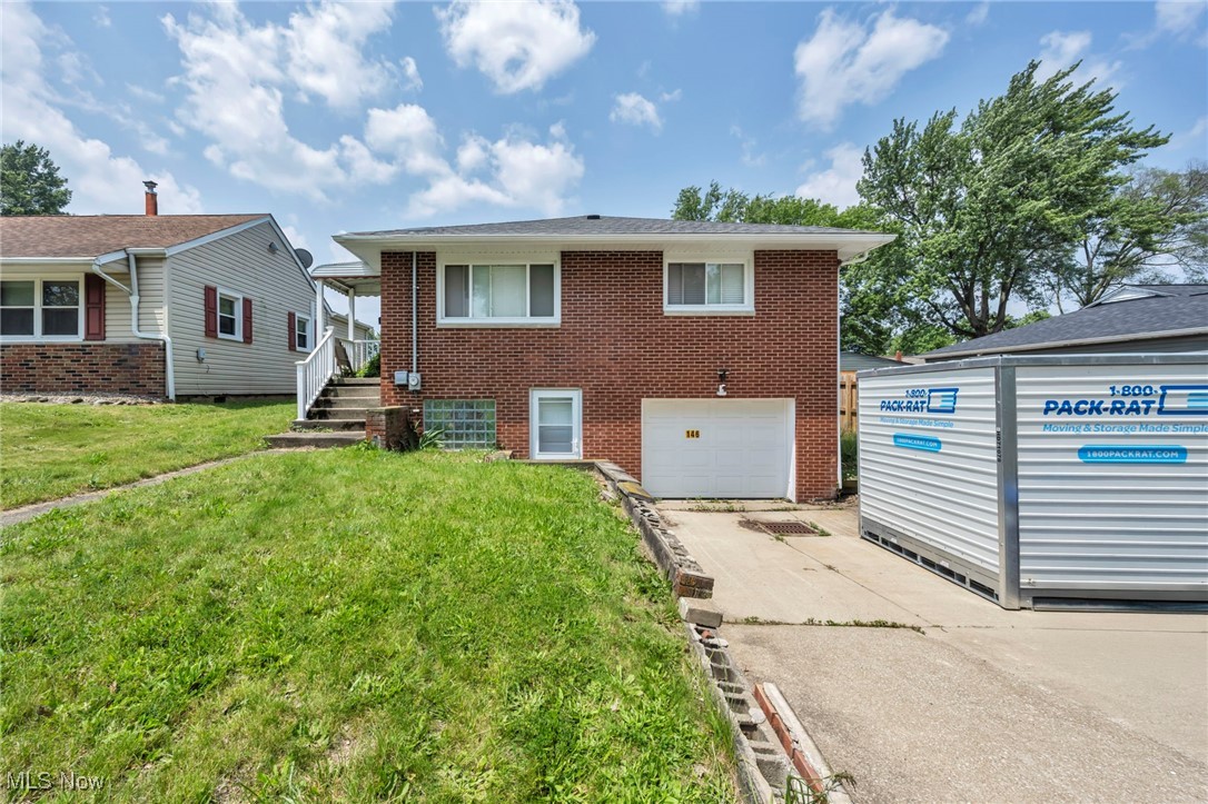 146 Hillman Road Akron OH 44312