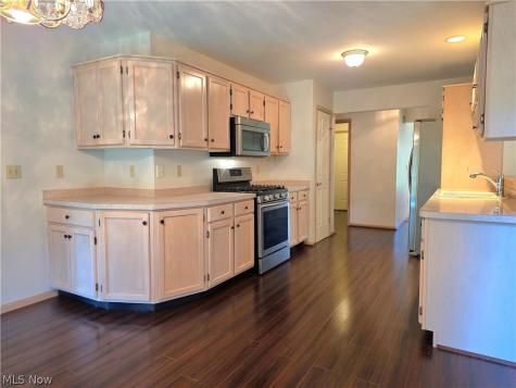 9286 Forest Point Drive Macedonia OH 44056