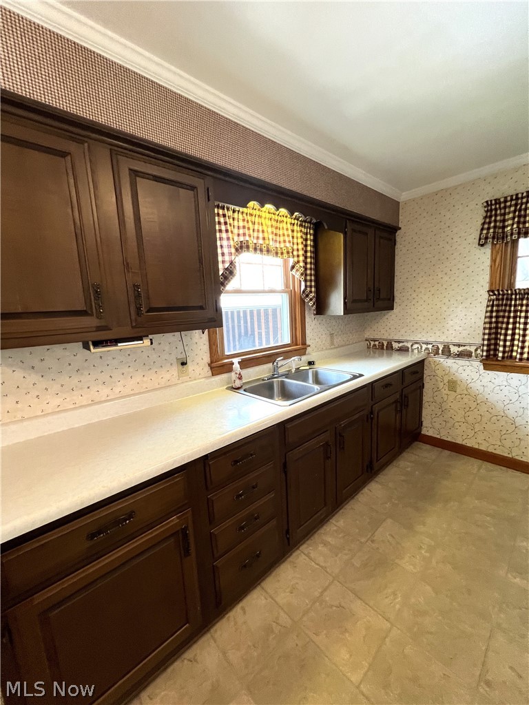 506 W Main Street East Palestine OH 44413