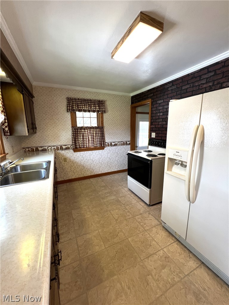 506 W Main Street East Palestine OH 44413