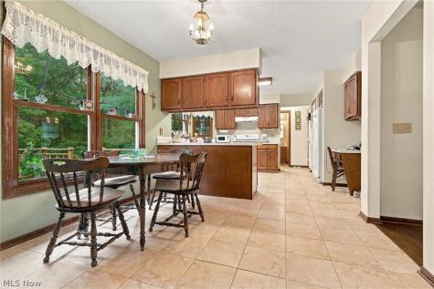 8433 Hearth Circle NW Massillon OH 44646