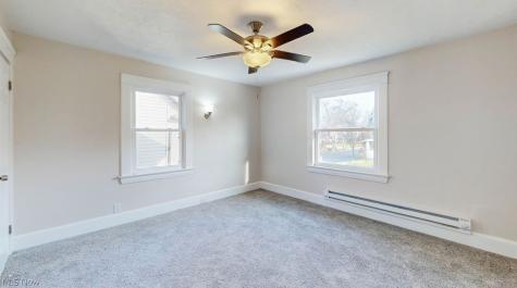 1686 Lee Road Cleveland Heights OH 44118