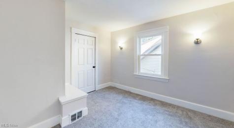 1686 Lee Road Cleveland Heights OH 44118