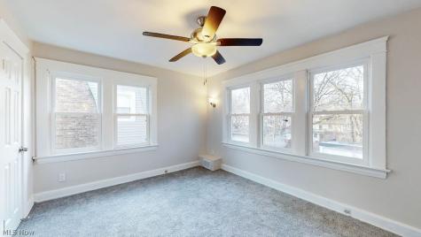1686 Lee Road Cleveland Heights OH 44118