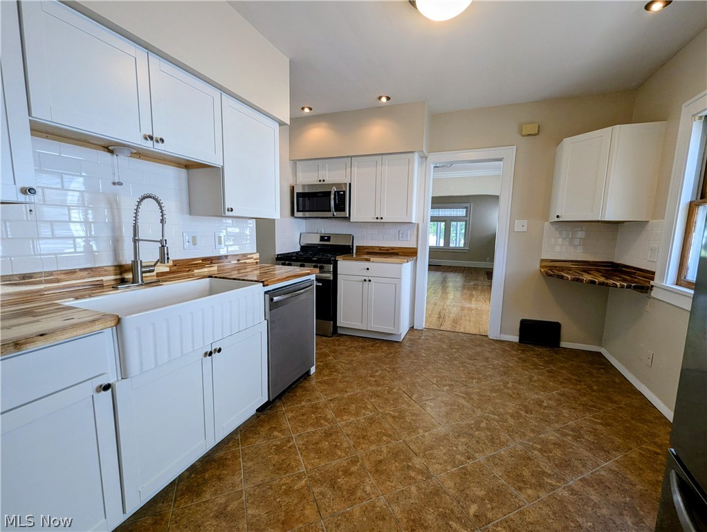 3661 W 134th Street Cleveland OH 44111
