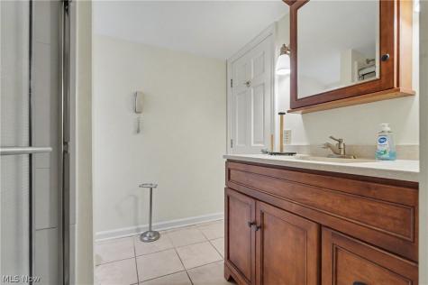 7532 Diagonal Road Kent OH 44240