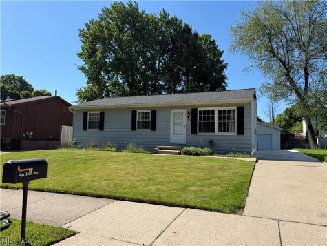 894 Jean Avenue Akron OH 44310