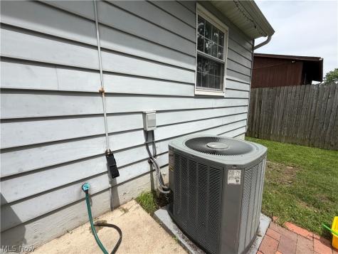 894 Jean Avenue Akron OH 44310