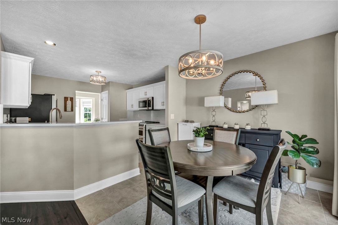 1454 Hollow Wood Lane Avon OH 44011
