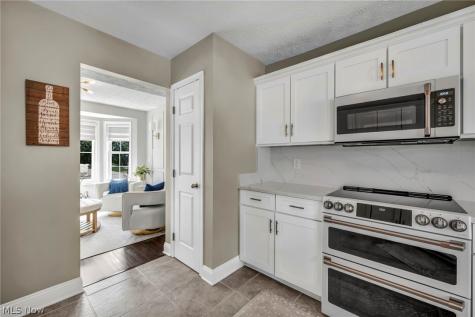 1454 Hollow Wood Lane Avon OH 44011